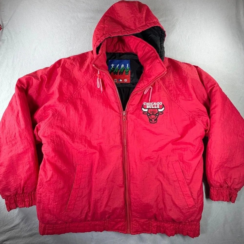 Chicago Bulls Puffer Jacket Mens XL Red Hooded 90s NBA Fans Gear